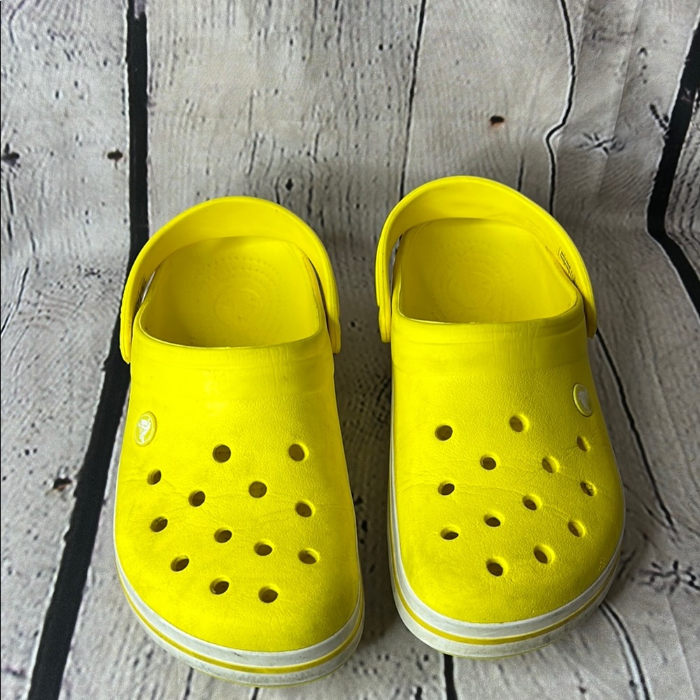 Croc yellow Crocband clog yellow, size women’s 9, men’s 7
